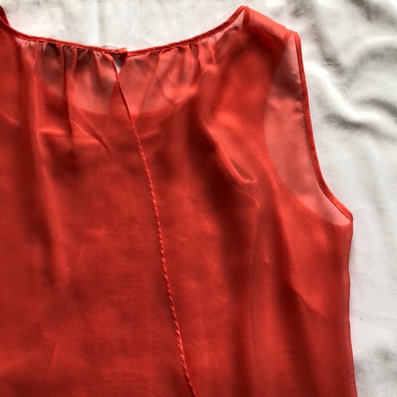 Sleveless Blouse - Picture 4 of 4